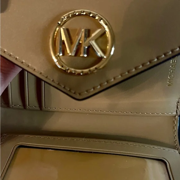 Michael Kors Tan and Peach Logo Envelope Crossbody Wallet - Picture 5 of 6